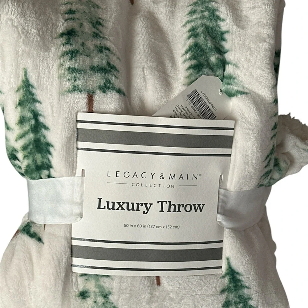 Luxury Legacy & Main blanket throw NWT Pine tree Forest 50x60” Fleece & Sherpa